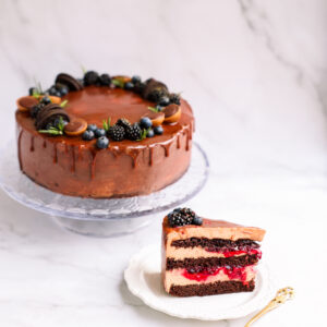 Šokolaaditort kirssidega